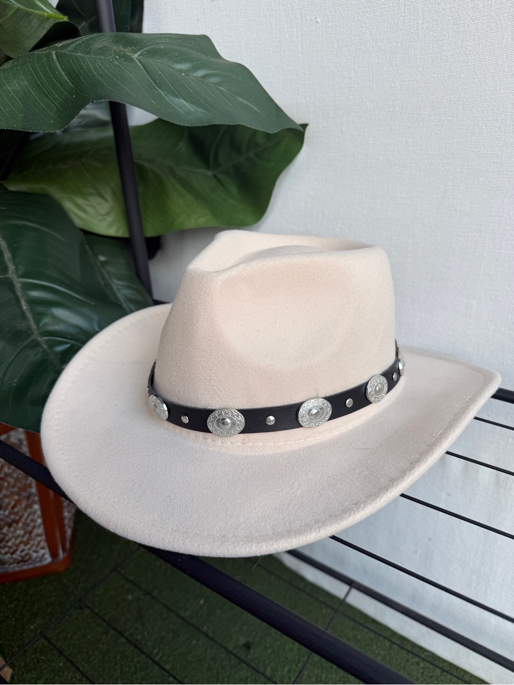 Cream Felt Western-Style Cowboy Hat Black Band Adorned with Silver Conchos